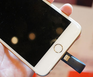 USB giúp tăng bộ nhớ lưu trữ cho iPhone
