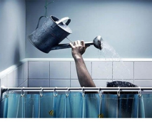 Cả chung cư sốc vì dùng nước ngâm xác chết suốt 10 ngày