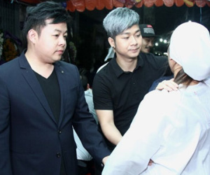 Đàm Vĩnh Hưng, Quang Lê đến viếng bố Hồng Ngọc
