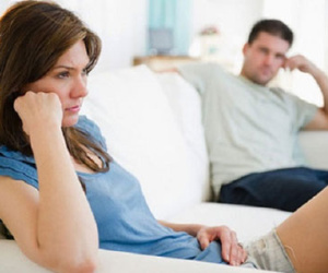 Nhìn thấy "người tình" của chồng mà chân tay tôi rụng rời