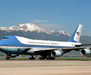 Air Force One của Tổng thống Obama tới Việt Nam rạng sáng 23/5