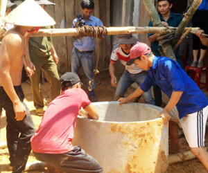 Cả nghìn thanh niên 4 ngày ròng khoét núi lấy nước sinh hoạt