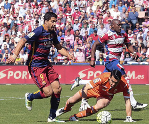 Suarez đánh bại Ronaldo trong cuộc đua Vua phá lưới Liga