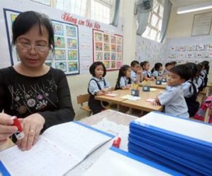 Vì Thông tư 30, giáo viên nhận xét như "chép phạt"... văn mẫu