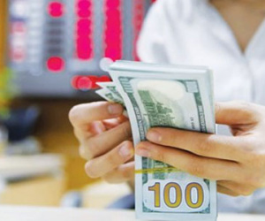 Gửi USD lãi suất 0%, ngân hàng cho vay 2,5 - 3%