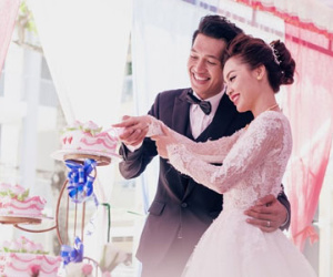 Lễ cưới giản dị của Quang Tuấn và Linh Phi ở quê nhà