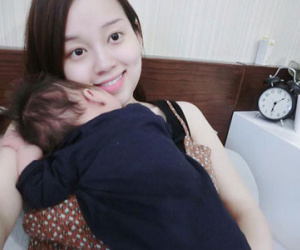 Ly "Kute" trở lại với công việc hai tháng sau khi sinh con
