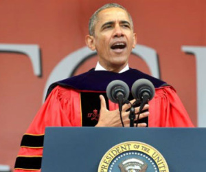 Obama mỉa mai Donald Trump khi phát biểu trước sinh viên