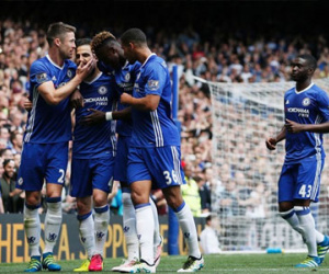 Tân vương Leicester suýt thua cựu vương Chelsea