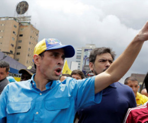 Venezuela lún sâu vào khủng hoảng