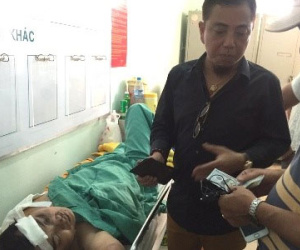 Ca sĩ Việt bị tai nạn mất cánh tay ở trong căn phòng 5 m2