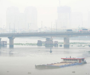 Sương mù bao phủ khắp Sài Gòn