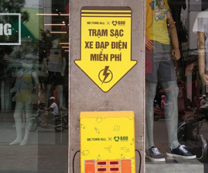 Teen Hà Thành xôn xao trạm sạc xe đạp điện miễn phí đầu tiên