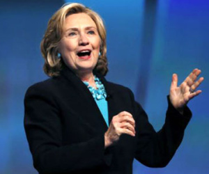 Bà Clinton thắng sít sao ở Kentucky, tiến gần ghế ứng viên