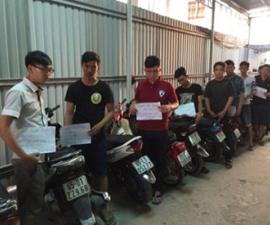 Tạm giữ 32 thanh niên có dấu hiệu đua xe, cổ vũ