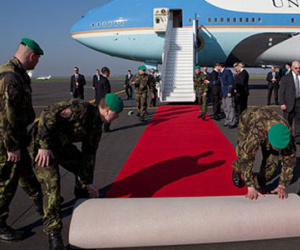 Air Force One chở Tổng thống Obama được miễn kiểm tra an ninh