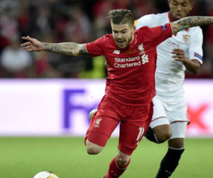 CĐV Liverpool hài hước khi sửa hồ sơ của tội đồ Moreno