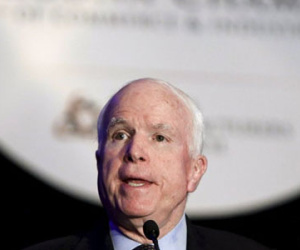 TNS John McCain: Mỹ phải dỡ bỏ cấm vận vũ khí với Việt Nam