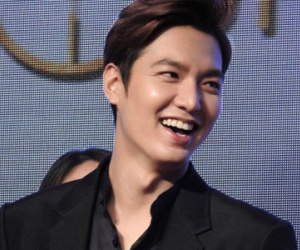 “Trai đẹp” Lee Min Ho lên kế hoạch nhập ngũ