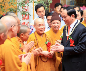 Chủ tịch nước dâng hương mừng đại lễ Phật đản