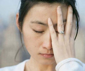 Khổ vì mẹ chồng can thiệp cả chuyện cưới xin