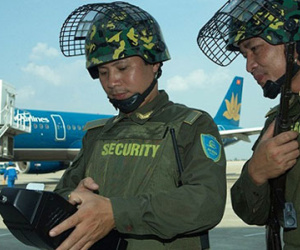 Sân bay Nội Bài thắt chặt an ninh trước giờ đón chuyên cơ Tổng thống Mỹ