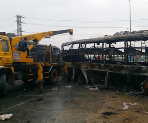 Tai nạn kinh hoàng, cháy rụi 2 xe khách giường nằm, ít nhất 14 người chết