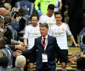 Với Van Gaal, cúp FA là sự ngụy biện tủi hổ