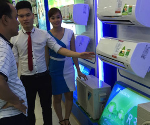 Dân buôn điện máy "thổi giá" điều hòa, cắt cổ người mua