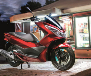 Phát thèm với Honda PCX 125 2017 mới lộ ảnh