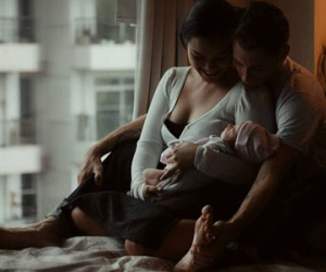 Phương Vy đăng ảnh gia đình kèm triết lý về lời cảm ơn