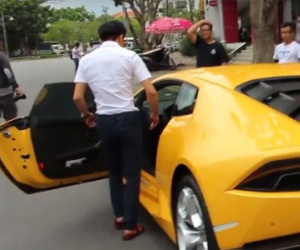 Xem Cường "Đô-la" điều khiển siêu xe Lamborghini Huracan trên phố