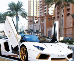 Đại gia ném cả “chục cân vàng” lên siêu xe Lamborghini