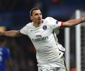 Ibrahimovic trên đường đến M.U