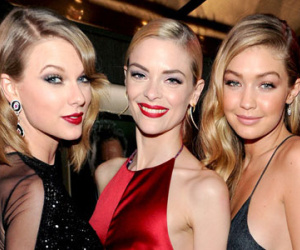 Taylor Swift và hội bạn thân bị kẻ "biến thái" khủng bố bằng tin nhắn dọa giết
