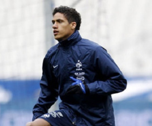 Varane dính chấn thương nặng: Mangala, cờ đến tay có phất?