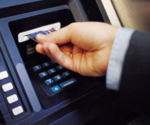 “Bỗng nhiên” mất tiền trong thẻ ATM?