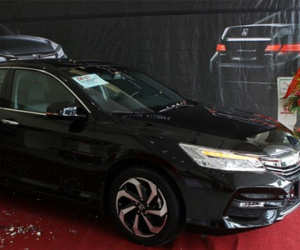 Honda Accord 2016 giữ nguyên giá 1,47 tỷ đồng ở Việt Nam