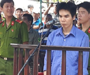 Bi kịch của gã đàn ông làm bảo kê cho vợ đi bán dâm