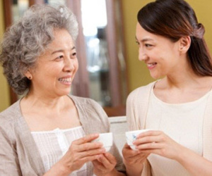 Đêm tân hôn, mẹ chồng vội vã đưa tôi vào bệnh viện trong khi chồng vẫn say xỉn