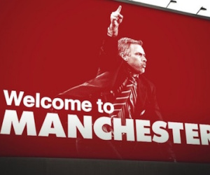 Mourinho đến Man United: Wenger ngã chổng vó, fan Chelsea nổi giận