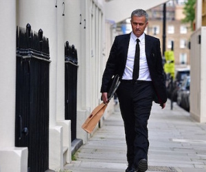 Mourinho đến Man Utd để trả thù Chelsea