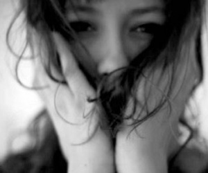 Bị tôi phát hiện ngoại tình, chồng đổ hết tội lên đầu tình nhân