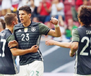 ĐT Đức: Điểm sáng Mario Gomez