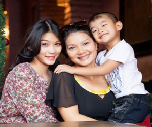 Hành trình tìm lại hạnh phúc của mỹ nhân Việt từng bị bạo hành