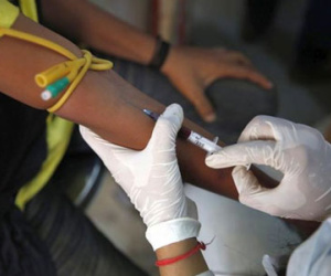 Hơn 2200 người bị nhiễm HIV khi truyền máu, cả Ấn Độ hoang mang