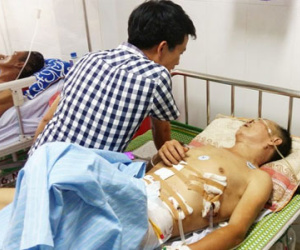 Nghi phạm giết người nằm viện, 2 cảnh sát túc trực 24/24h
