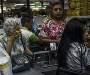 Venezuela: dân phải mua 1 chục trứng với giá...4,6 triệu đồng