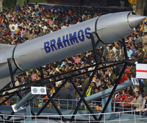 Ấn Độ muốn bán tên lửa BrahMos cho Việt Nam, Trung Quốc phản ứng
