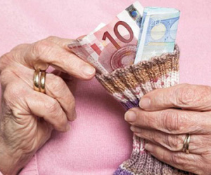 Cụ bà Việt kiều đòi cháu gái 85.000 Euro nhờ mua nhà